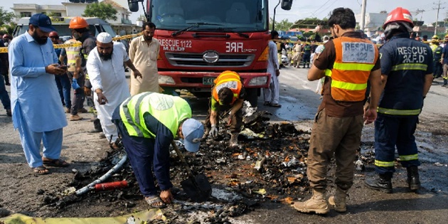 Pakistan’da Askeri Uçak Düştü, 2 Pilot Hayatını Kaybetti